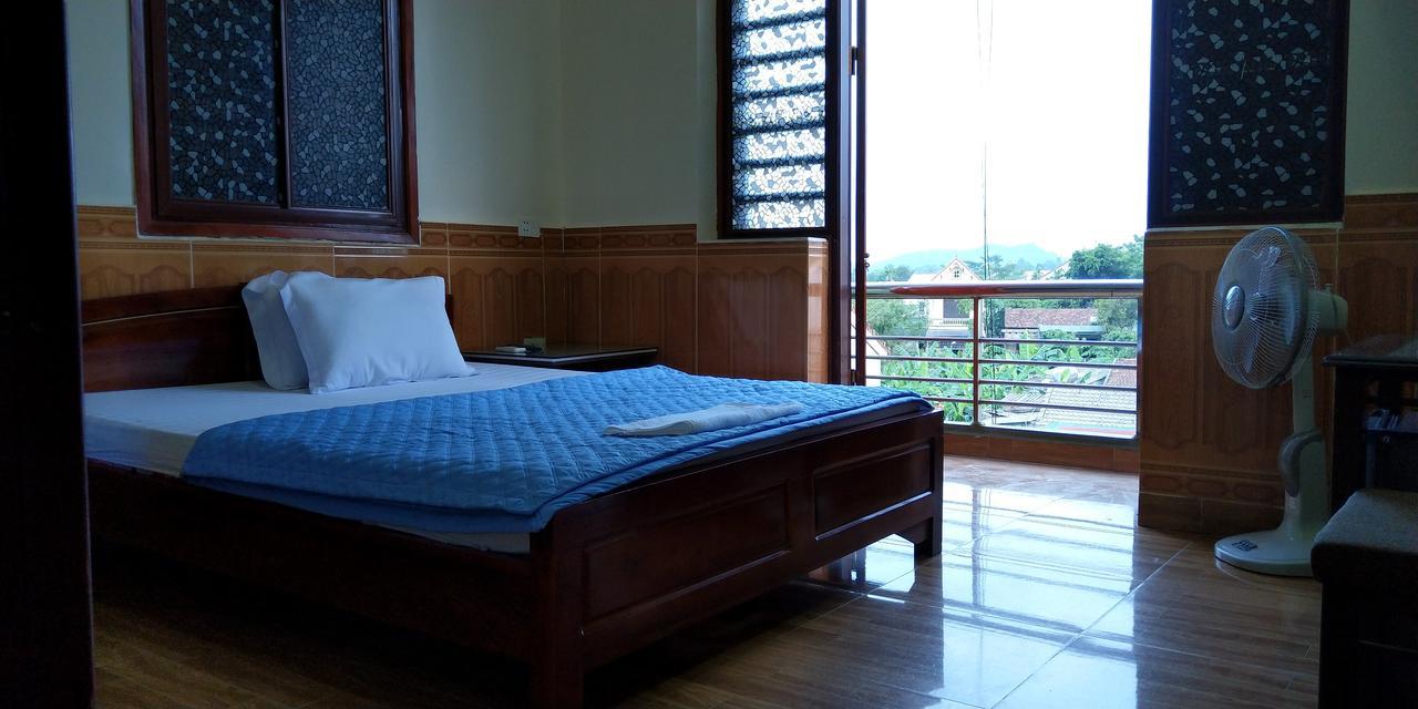 Backpackers Hotel Hà Tĩnh Buitenkant foto